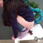 Christmas pooping  with Alina Femdom Scat [HD / 2020]
